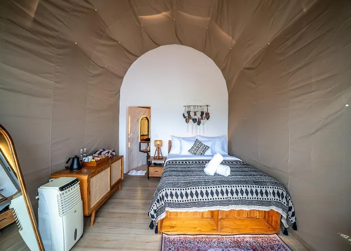 The Dewi Luxury Glamping And Natural Hotspring Luxuszelt