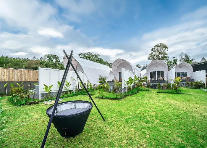 The Dewi Luxury Glamping And Natural Hotspring Luxuszelt *